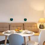 Colmena 69 - Center - Swimming Pool * טורמולינוס