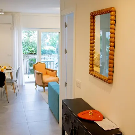 Colmena 69 - Center - Swimming Pool Apartment